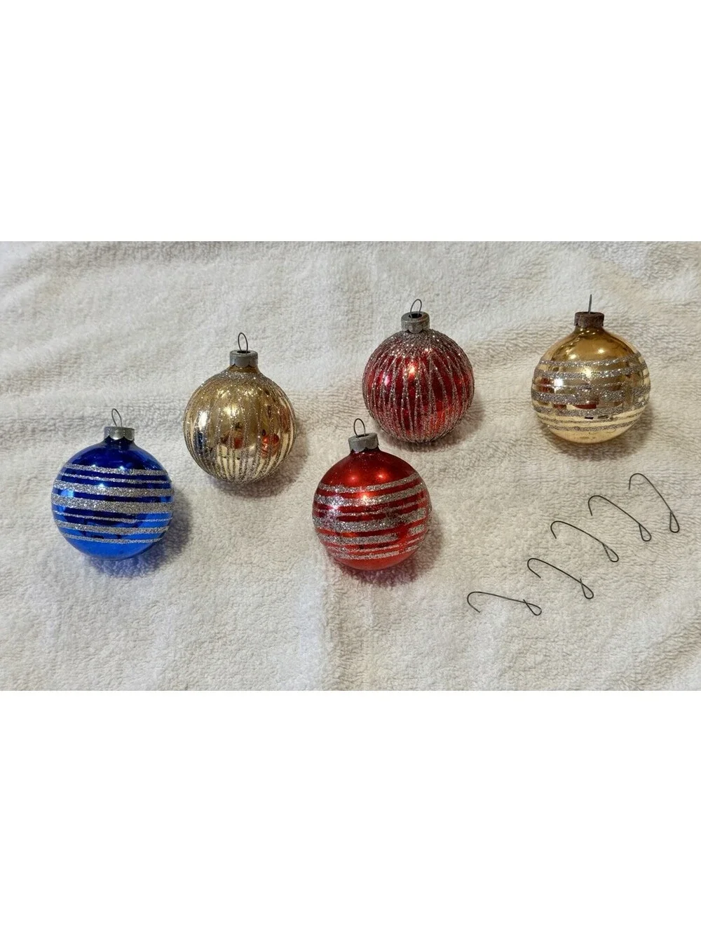 Vintage Lot 5 Mercury Glass Ball Ornaments ~ Shiny Asst Colors ~ Christmas 50’s